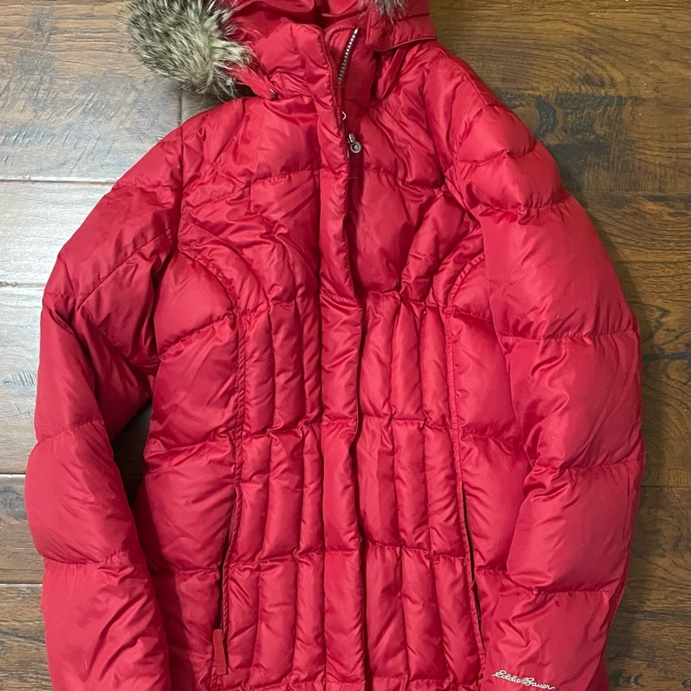 Eddie Bauer women’s down Red Puffer parka Jacket Faux Fur Hood small